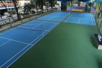 BADMINTON COURT